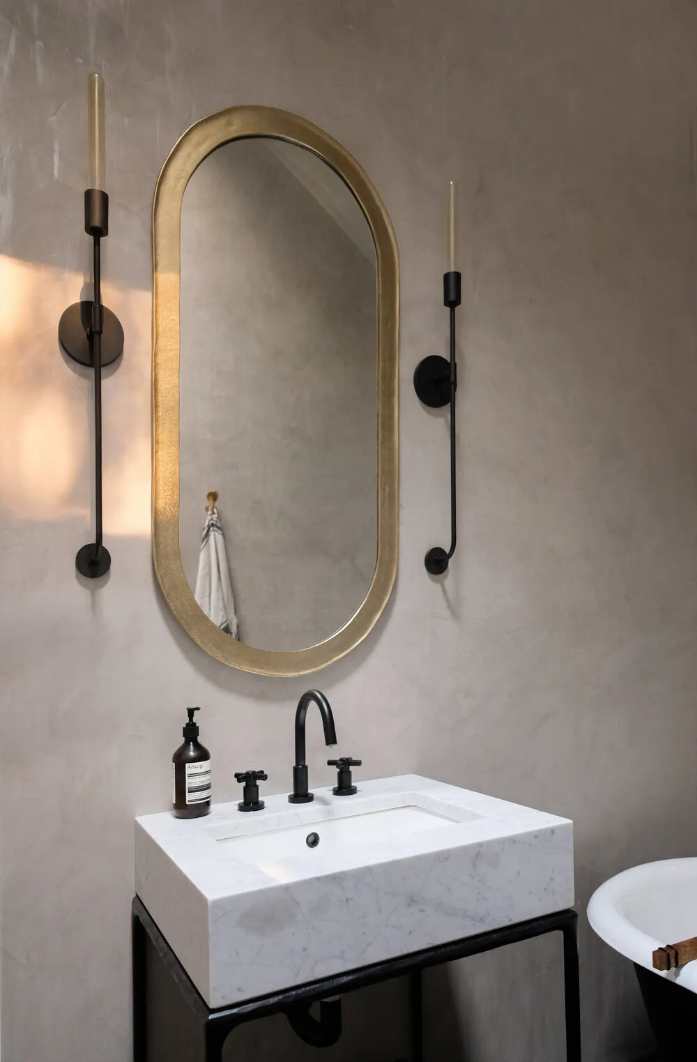 Eastern Motifs and Music: A Historic House in California - Gallery image 7