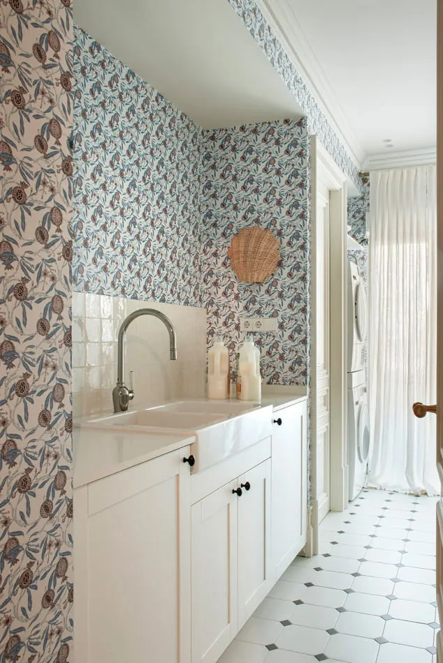 Piękna lepina i ciepłe atmosfery: estetyczny apartament w Madrycie - Gallery image 15