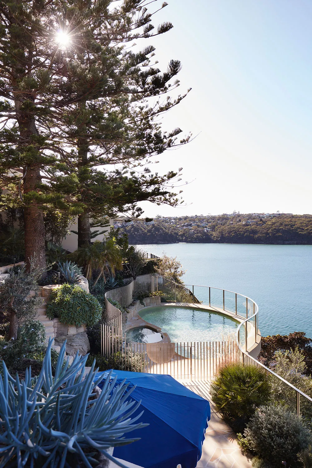 Casa moderna y luminosa en acantilado frente al océano en Sídney - Gallery image 31