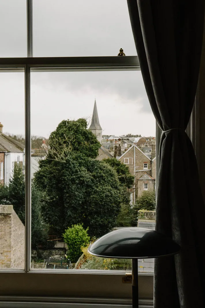 शास्त्रीय स्थापत्य की सुंदरता: इंग्लैंड में 19वीं शताब्दी का घर - Gallery image 17