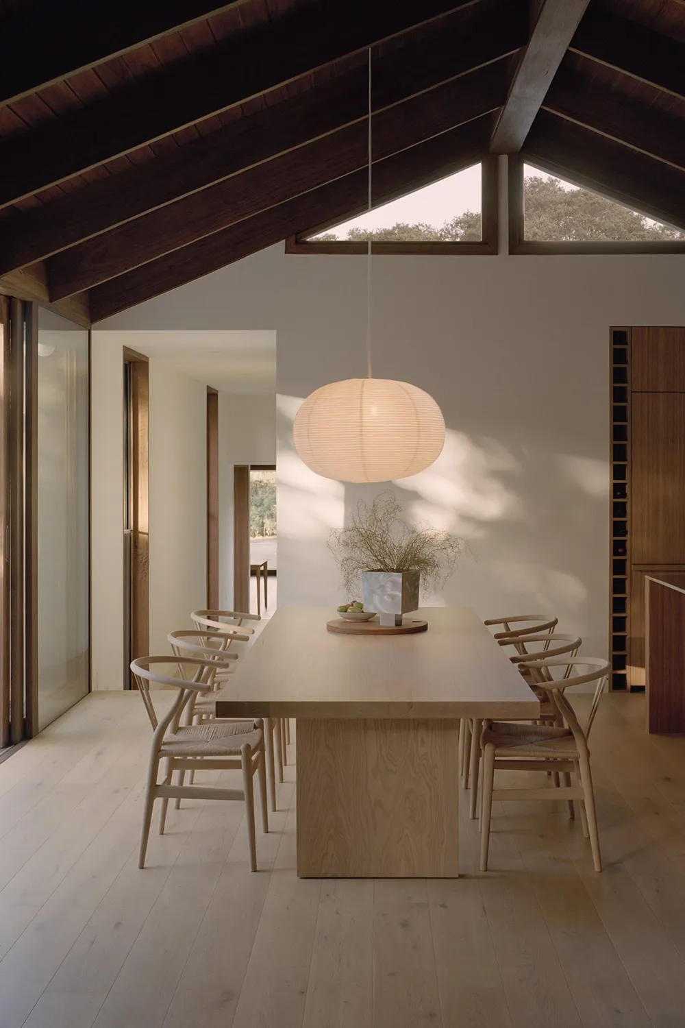 Uroczy i nowoczesny интерьер w Australii wдоśnięty o japońskim stylu - Gallery image 4