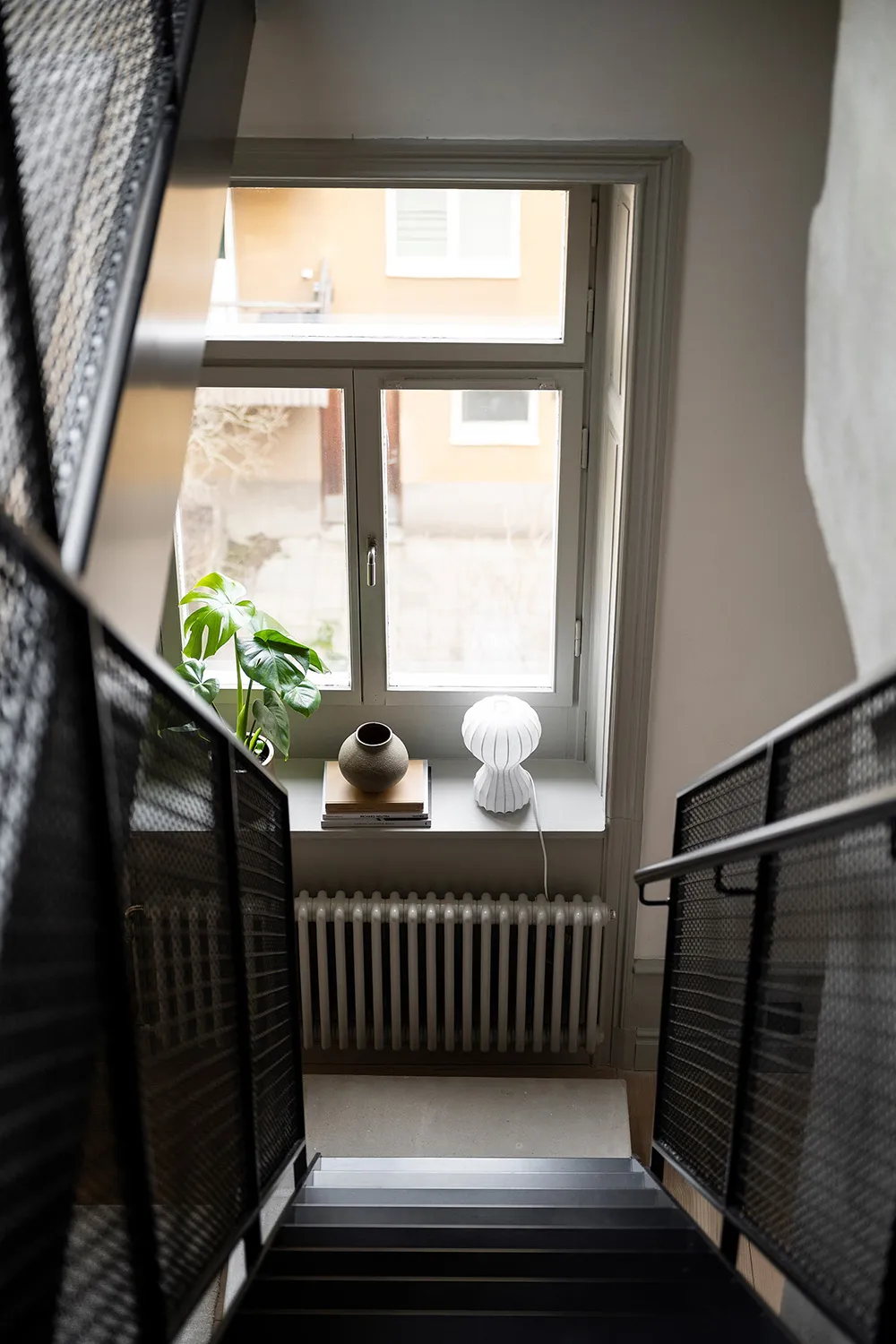 Стильный небольшой скандинавский лофт в два этажа (65 кв. м) - Gallery image 17