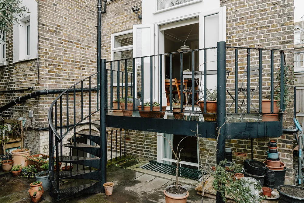 शास्त्रीय स्थापत्य की सुंदरता: इंग्लैंड में 19वीं शताब्दी का घर - Gallery image 21