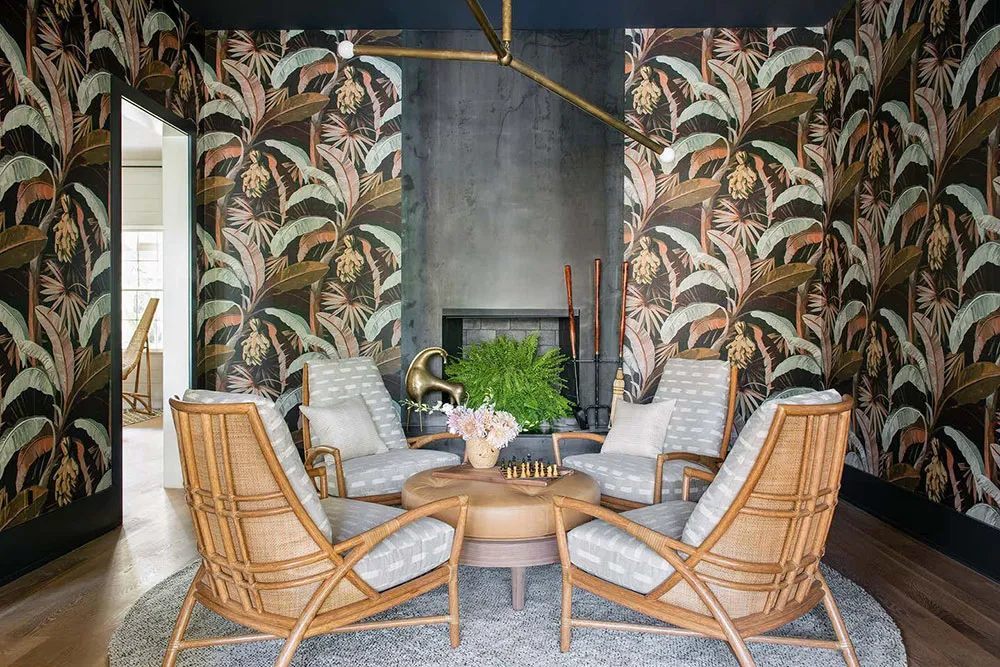 Tropical Spirit in a 19th Century Home Interior in South Carolina - Gallery image 6