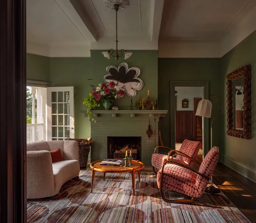 Нежные оттенки зелёного и серого в дизайне красивого дома в Портленде - Gallery image 5