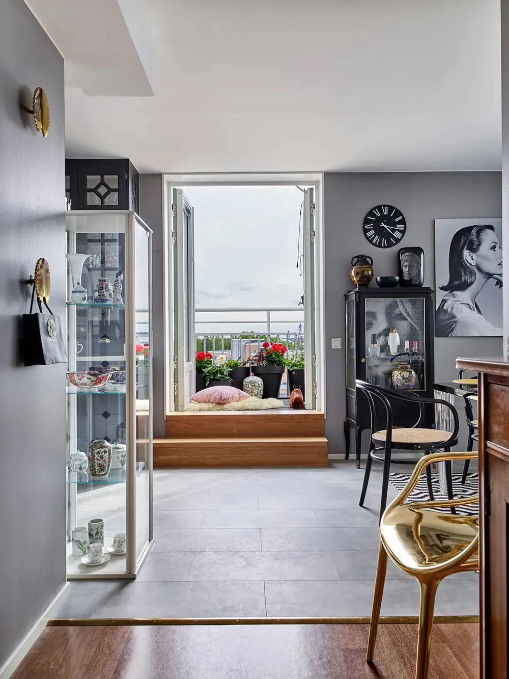 Appartement coloré avec vue sur la baie, idéal pour une couple passionné d'art et de musique - Gallery image 15