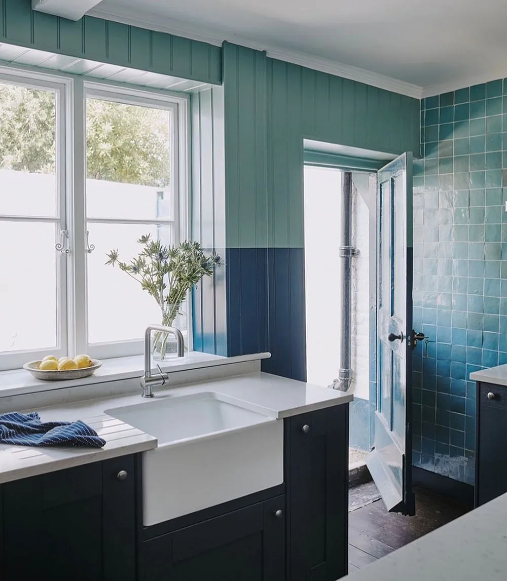 Lebhaftes Farb- und Musterdesign für das neue Interior eines Hauses aus dem Jahr 1768 in England - Gallery image 7