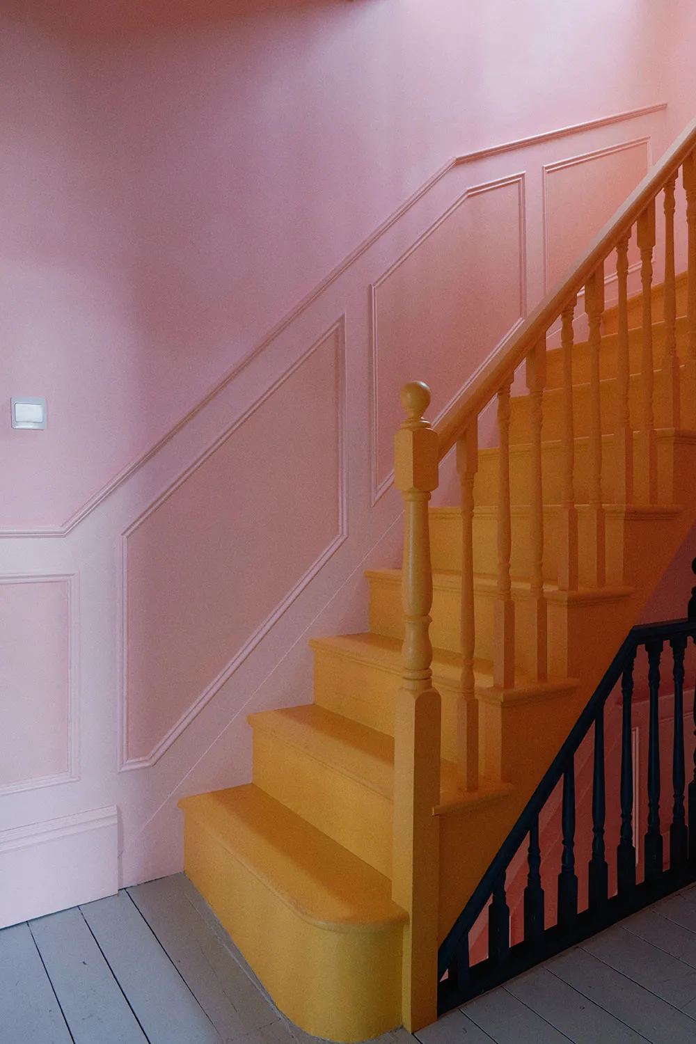 Exceso de colores atrevidos en el diseño de una casa victoriana en Londres - Gallery image 25