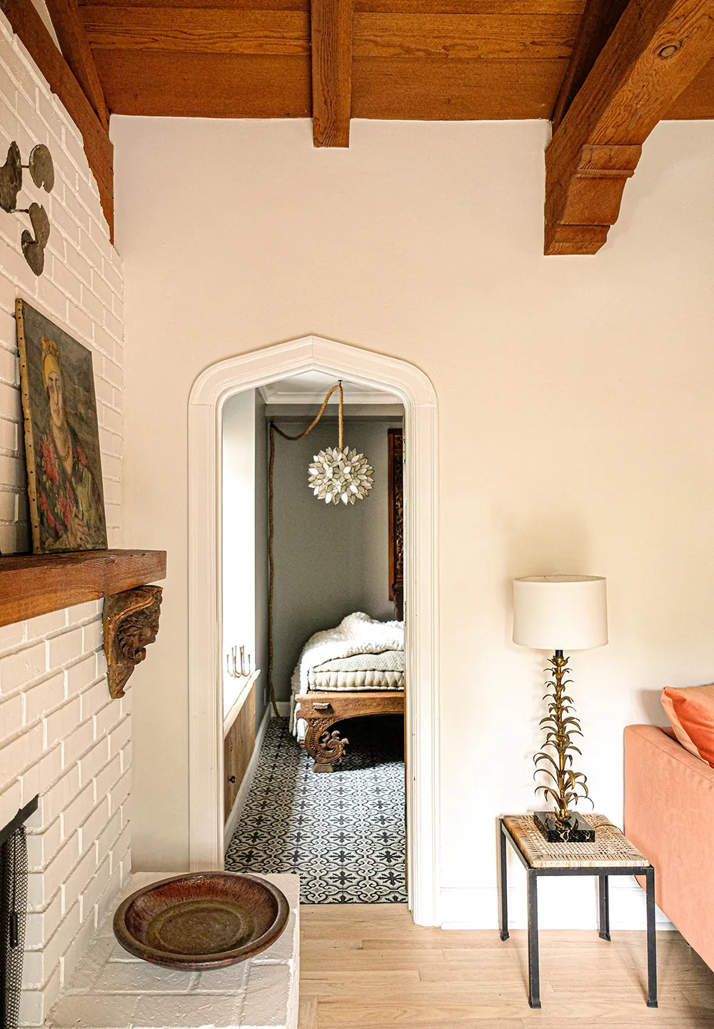 Eastern Motifs and Music: A Historic House in California - Gallery image 3