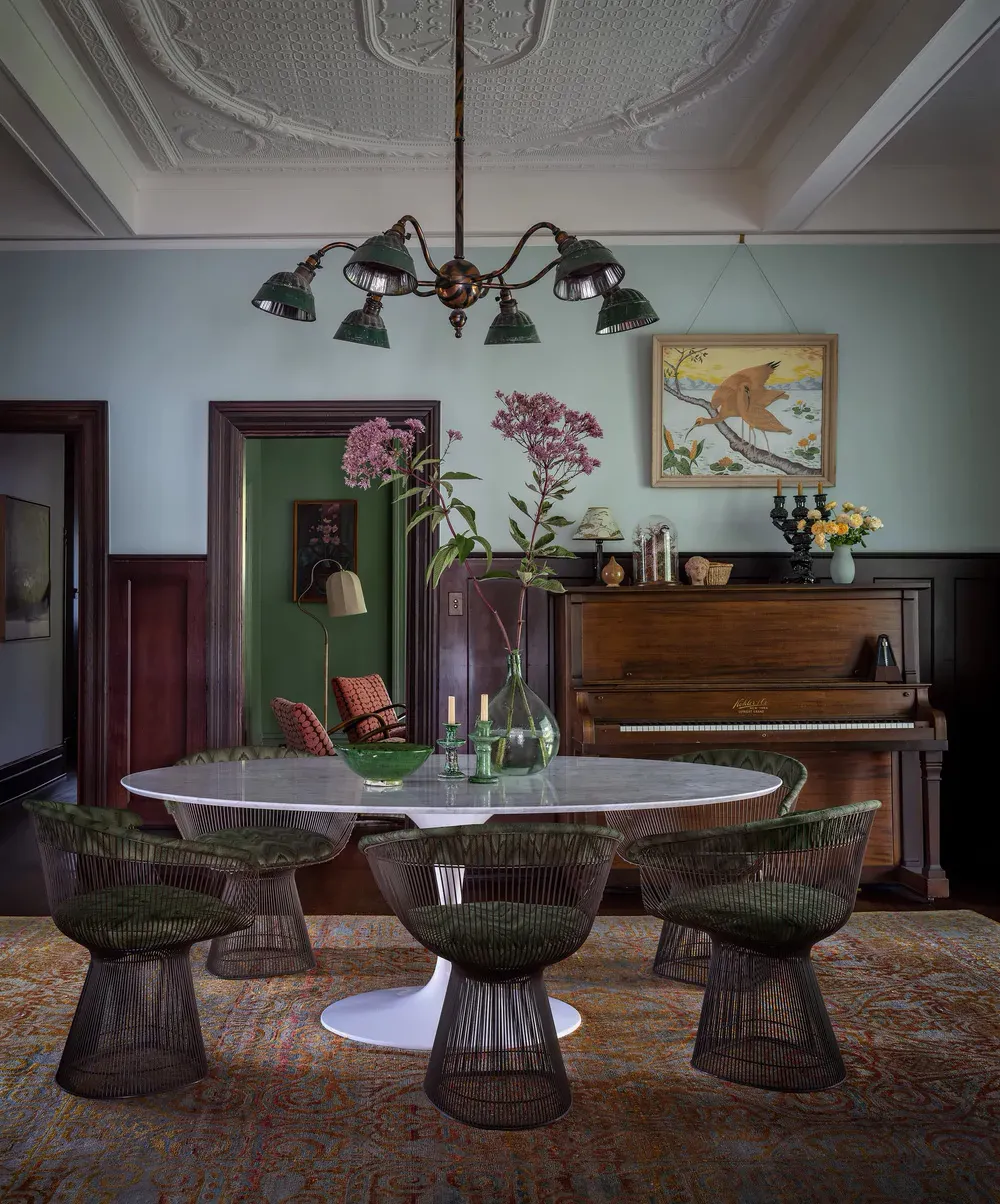 Нежные оттенки зелёного и серого в дизайне красивого дома в Портленде - Gallery image 4