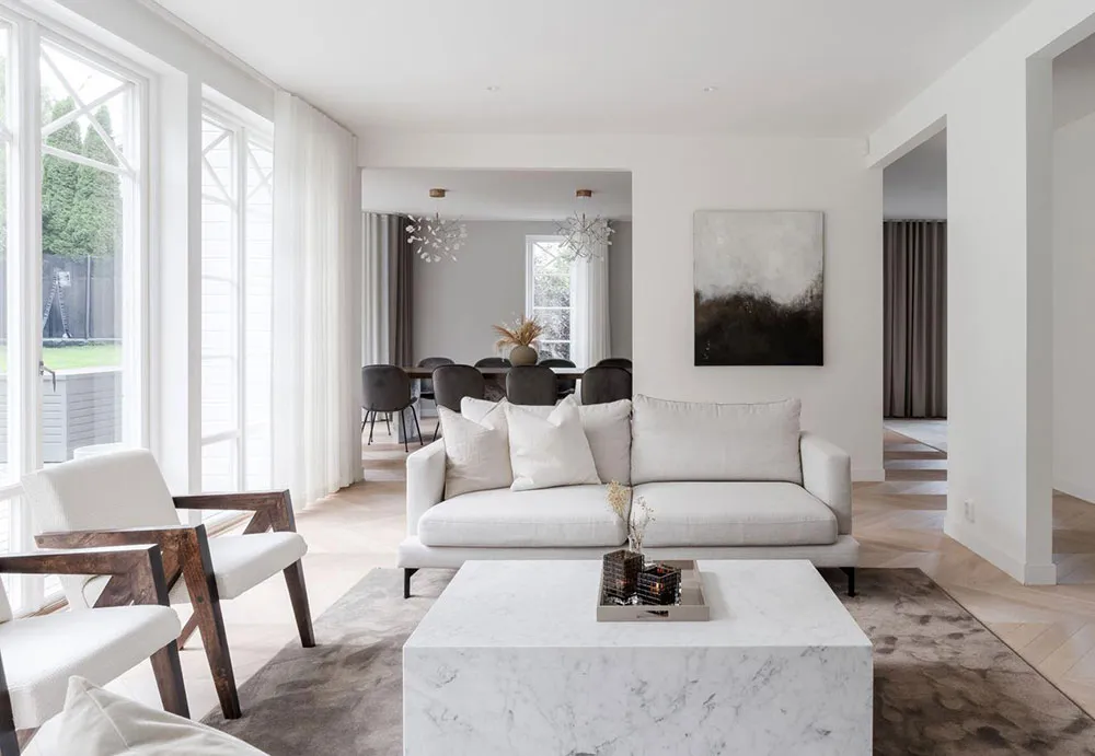 Grandes ventanas y diseño moderno elegante: villa en los suburbios de Estocolmo - Gallery image 3