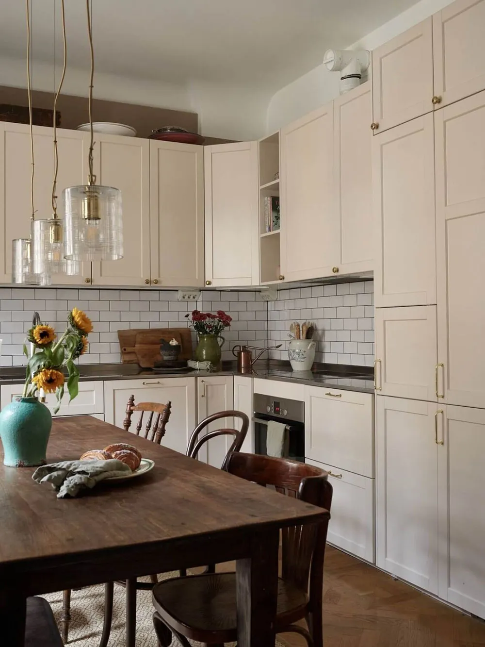 Hermosa apartamento en tonos marrones con un dormitorio mágico - Gallery image 10