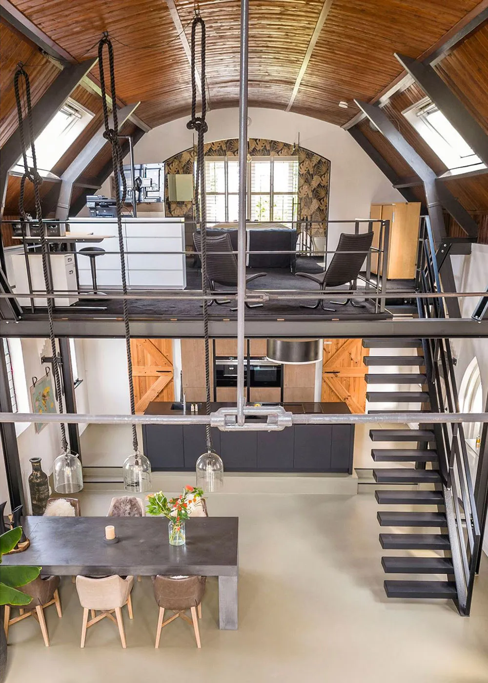 Estilo moderno loft en antigua iglesia bautista en Países Bajos - Gallery image 18