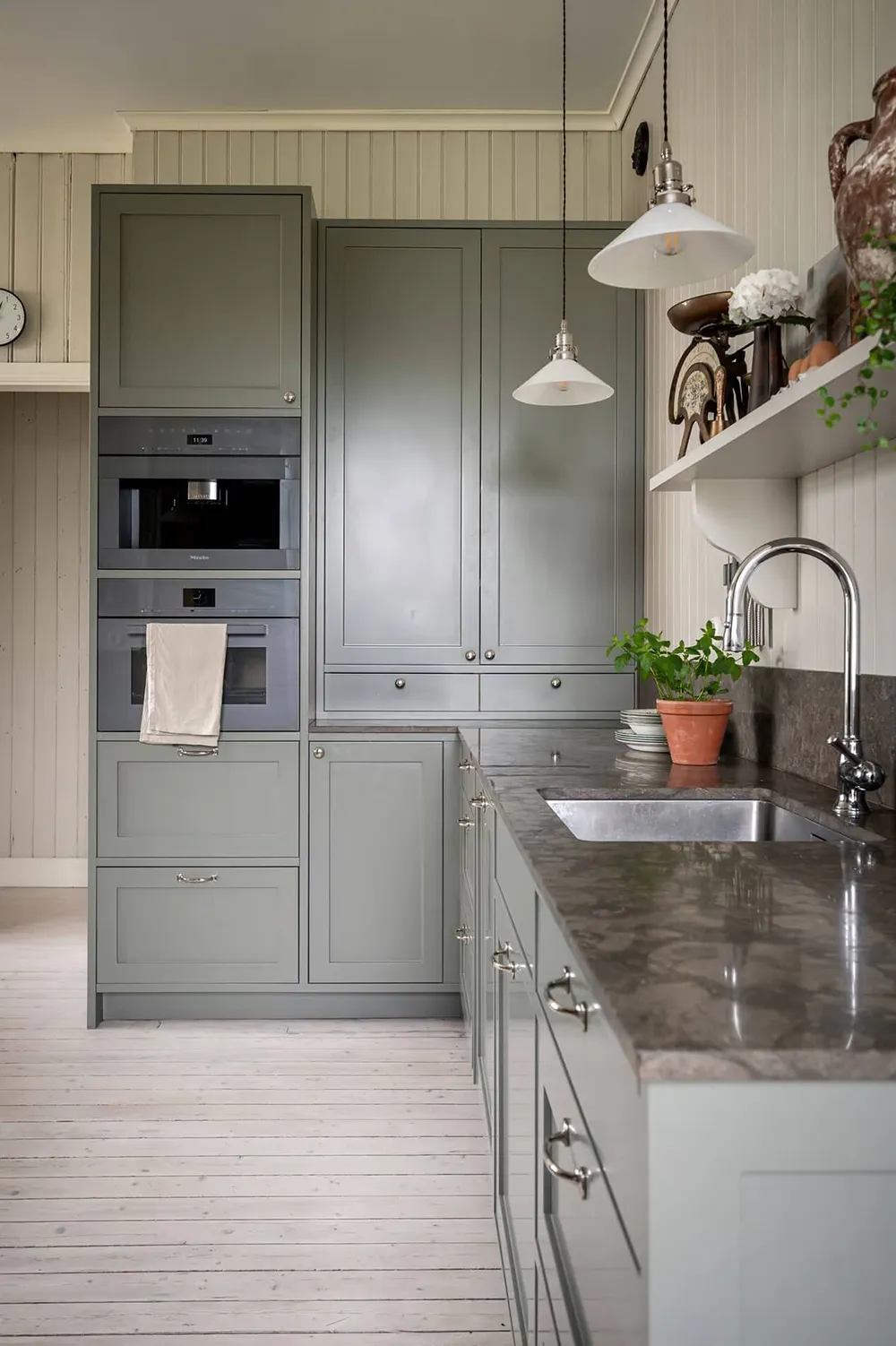 Schöne traditionelle Villa in Schweden mit warmen Interieurs - Gallery image 9