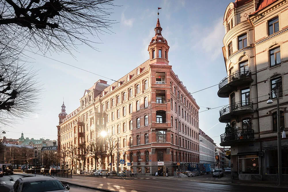 Необычное пространство и чёрные акценты: стильная квартира в Гётеборге - Gallery image 25