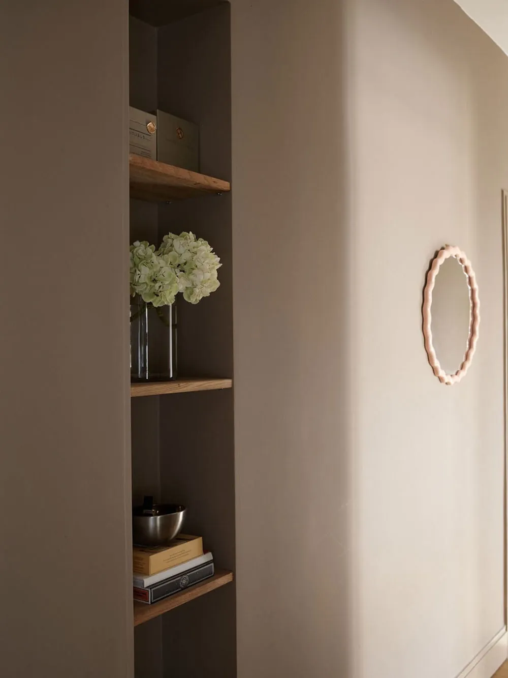 Hermosa apartamento en tonos marrones con un dormitorio mágico - Gallery image 11