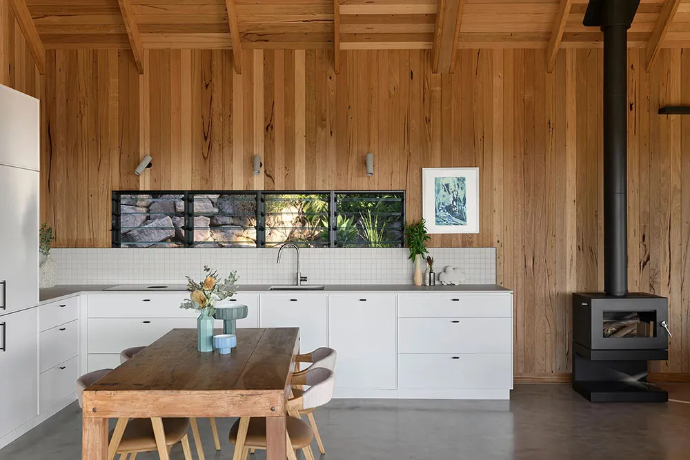 Kleines Holzhüttenhaus auf einem Hügel mit Ausblick auf den Naturschutzpark - Gallery image 8