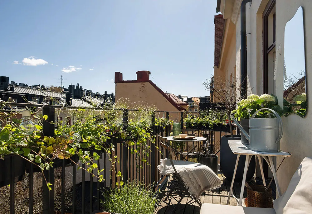 Ciepły i elegancki интерьер przestronnego mieszkania w Sztokholmie - Gallery image 24