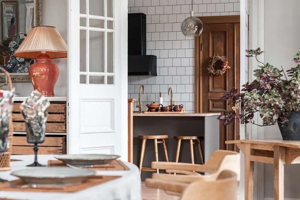 Geräume mit viel Platz und vintage Dekor: Schönes Haus auf dem ehemaligen Schulgelände - Gallery image 11