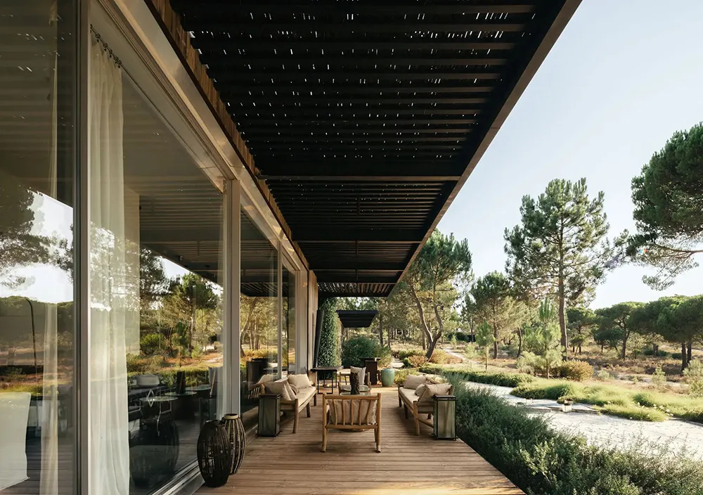 Design élégant à partir de matériaux recyclés : maison au Portugal - Gallery image 2