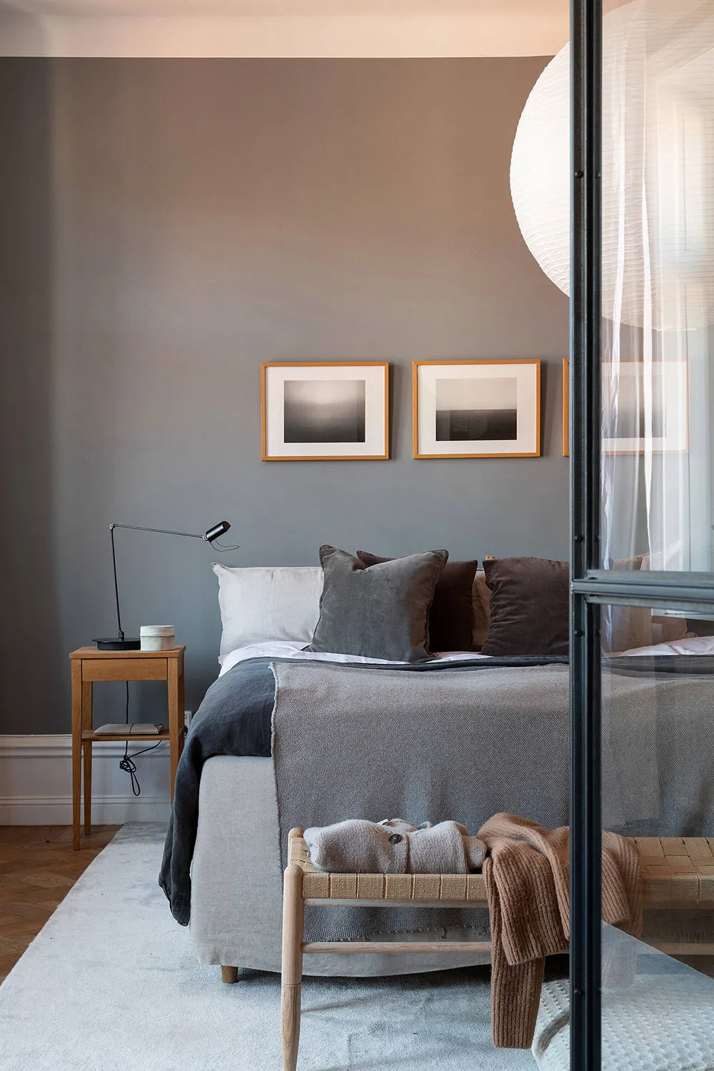 Ciepły i elegancki интерьер przestronnego mieszkania w Sztokholmie - Gallery image 20