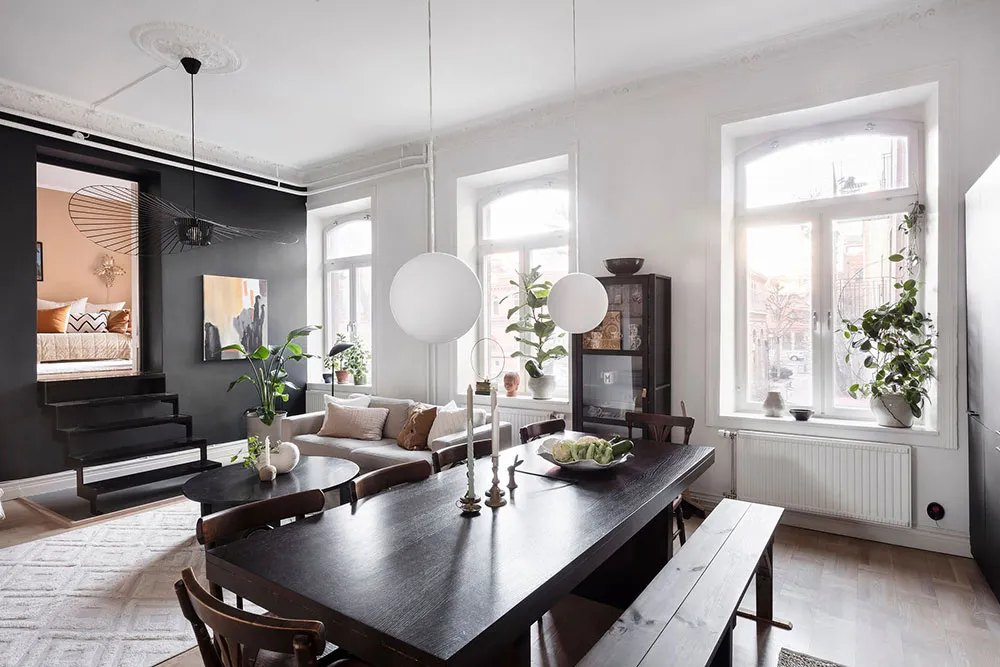 Необычное пространство и чёрные акценты: стильная квартира в Гётеборге - Gallery image 7
