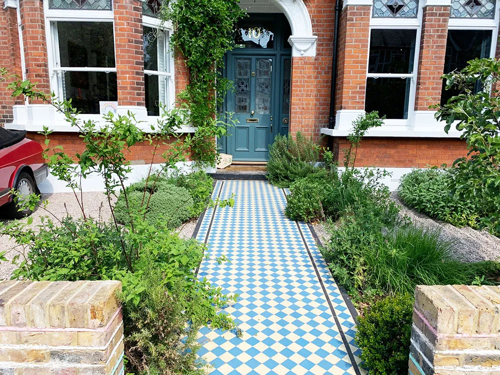 Beautiful Interiors of a Filmmaker's London Home - Gallery image 18