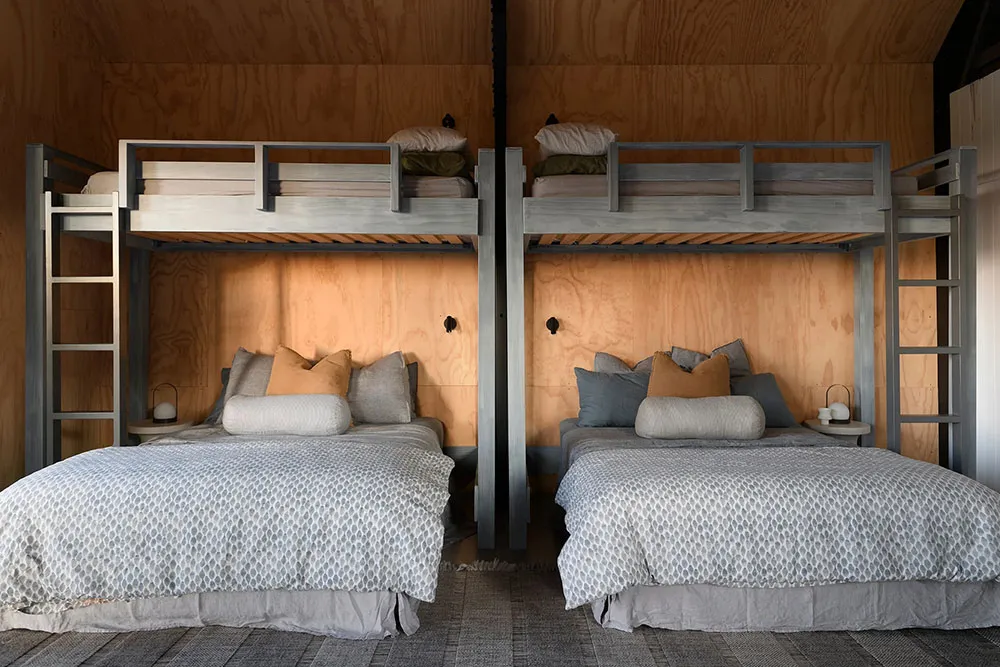 Kleines Holzhüttenhaus auf einem Hügel mit Ausblick auf den Naturschutzpark - Gallery image 15