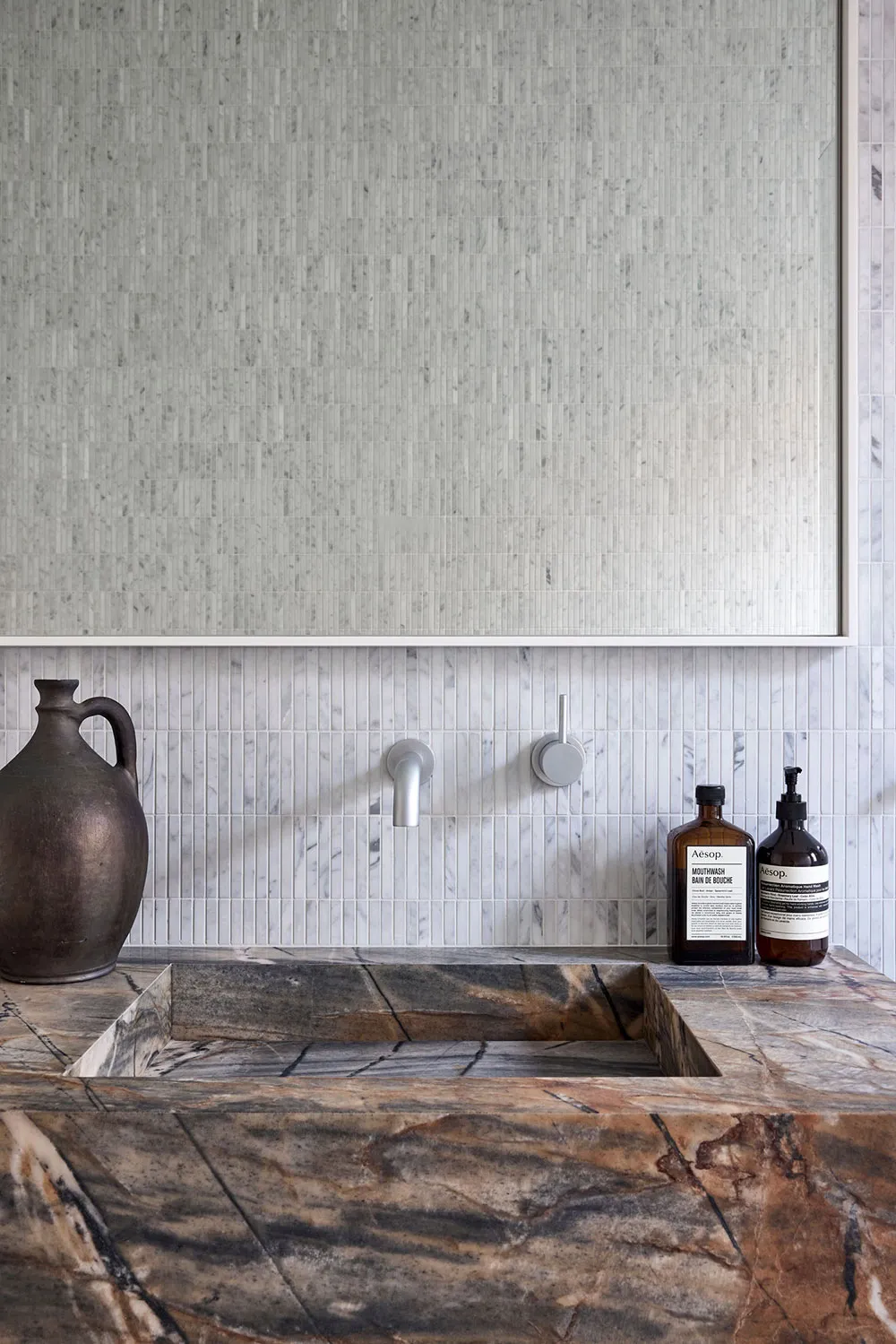 New Light Interiors of a 1905 Brick House in Sydney - Gallery image 11