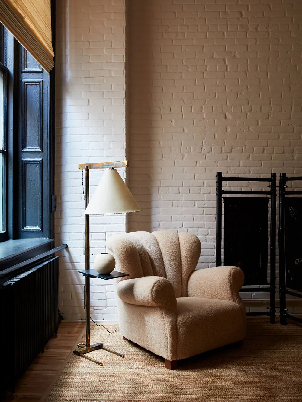 Peaceful yet Stylish and Elegant Interior of an Impressive Loft in New York - Gallery image 7