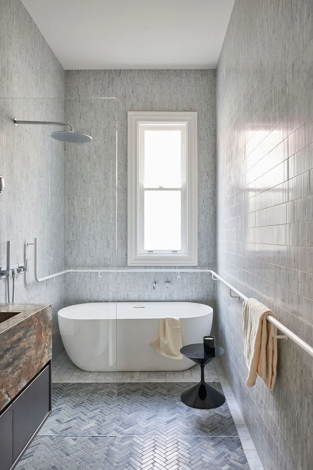 New Light Interiors of a 1905 Brick House in Sydney - Gallery image 10