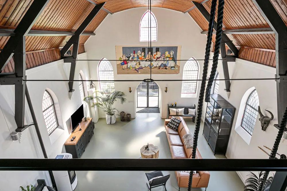 Estilo moderno loft en antigua iglesia bautista en Países Bajos - Gallery image 17