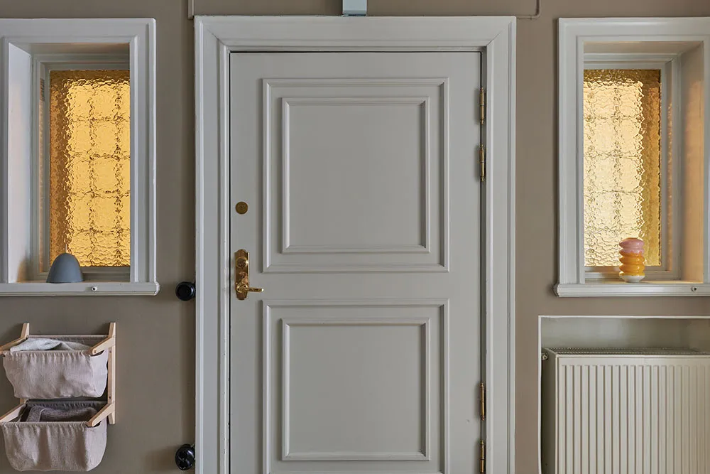 Paredes de café y decoración escandinava acogedora: apartamento en Estocolmo - Gallery image 24