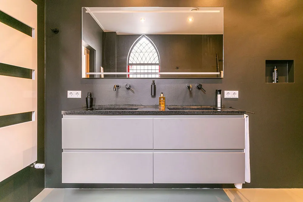 Estilo moderno loft en antigua iglesia bautista en Países Bajos - Gallery image 13