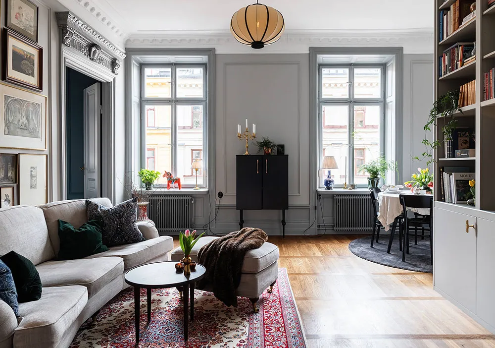 Élegante appartement suédois avec chambre à coucher bleue foncé (62 m²) - Gallery image 2