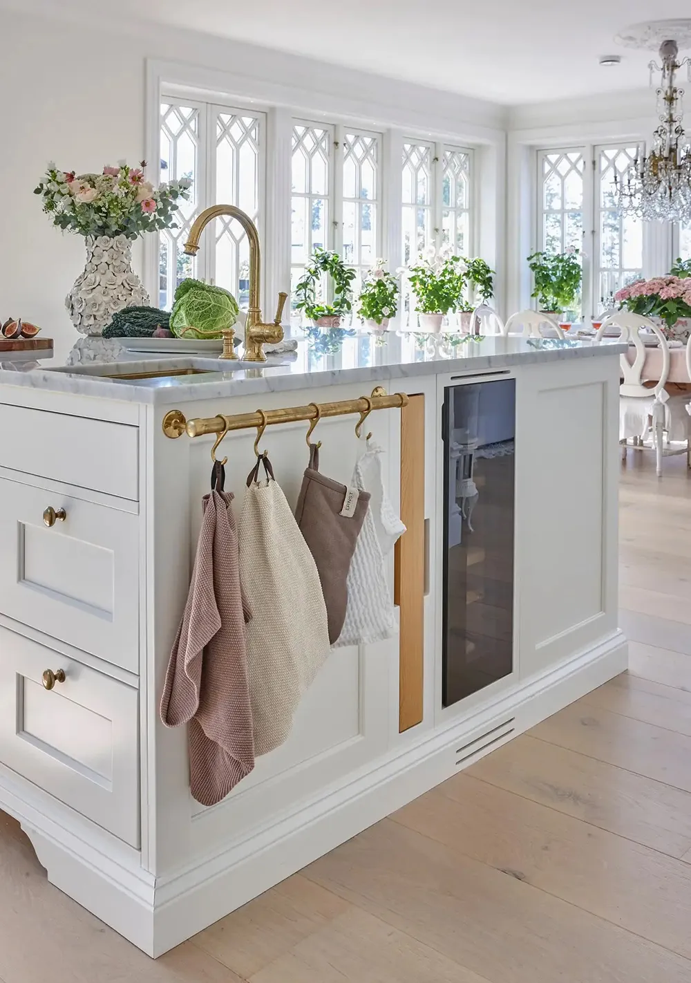 Grand et élégant cottage de campagne blanc en Suède - Gallery image 4