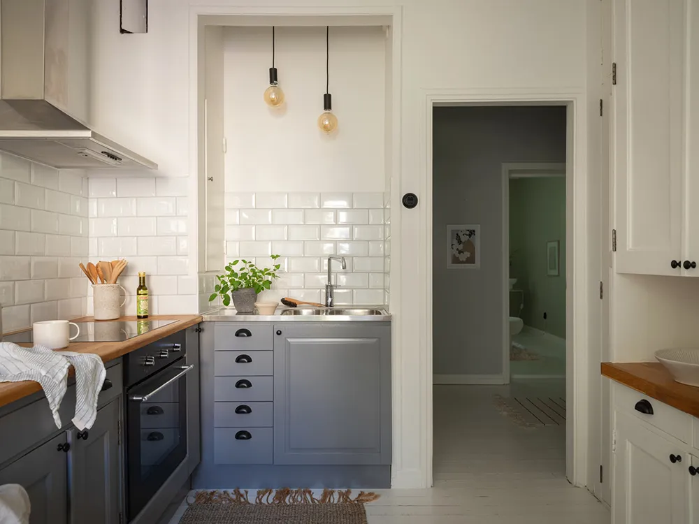 Minimalisme menthe dans le design d'une petite appartement suédois (52 m²) - Gallery image 16