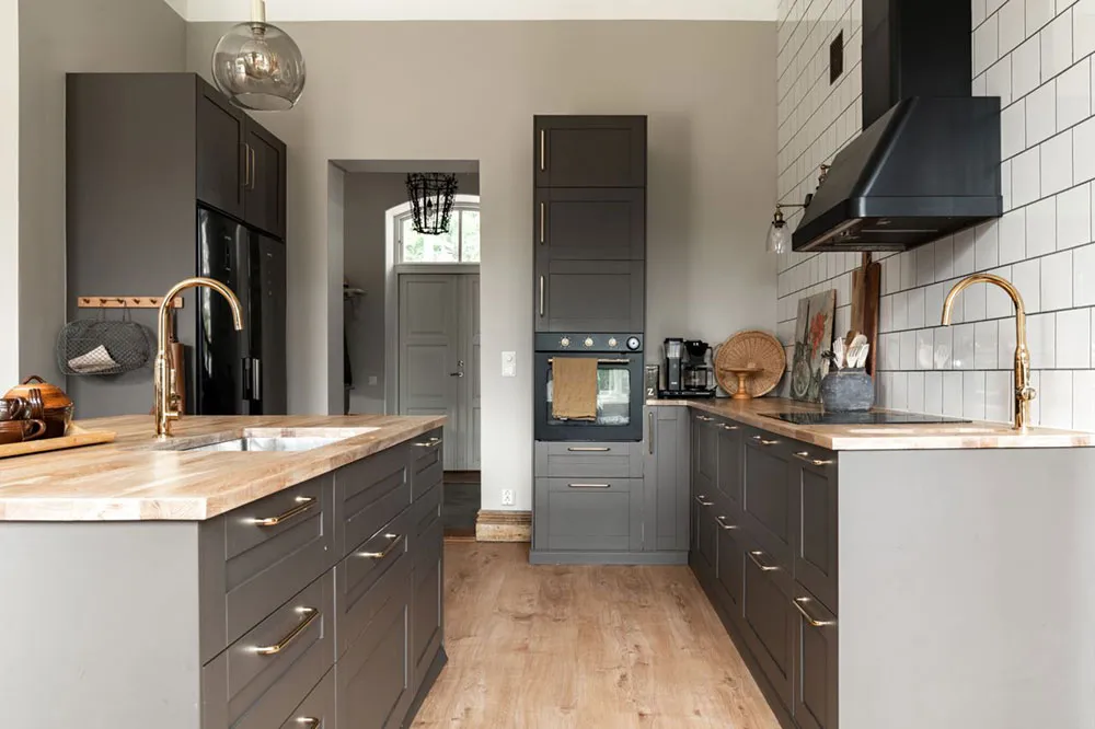 Geräume mit viel Platz und vintage Dekor: Schönes Haus auf dem ehemaligen Schulgelände - Gallery image 4