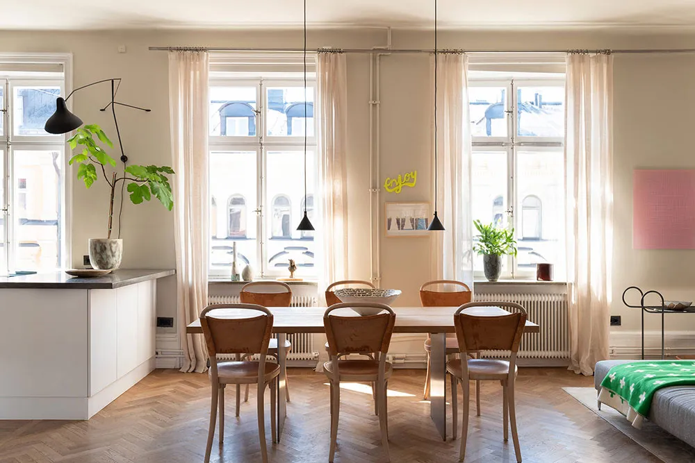 Ciepły i elegancki интерьер przestronnego mieszkania w Sztokholmie - Gallery image 8