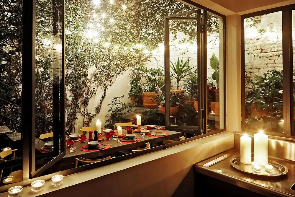 Deep Blue and Other Amazing Colors in the Design of a Historical House in Mexico - Gallery image 26