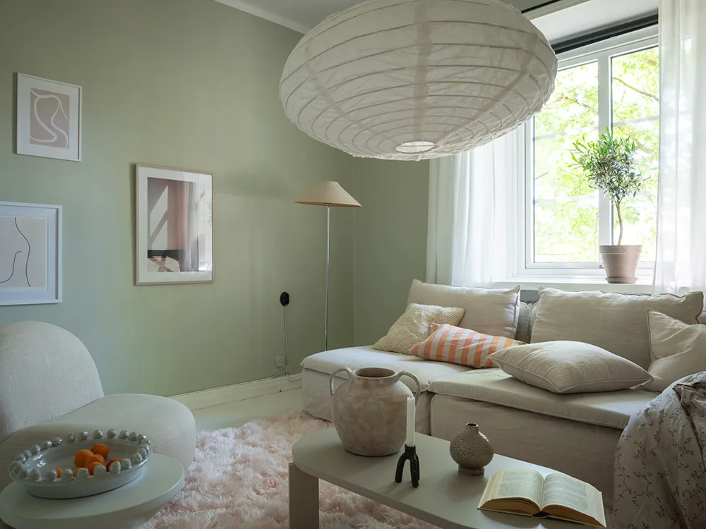 Minimalisme menthe dans le design d'une petite appartement suédois (52 m²) - Gallery image 3