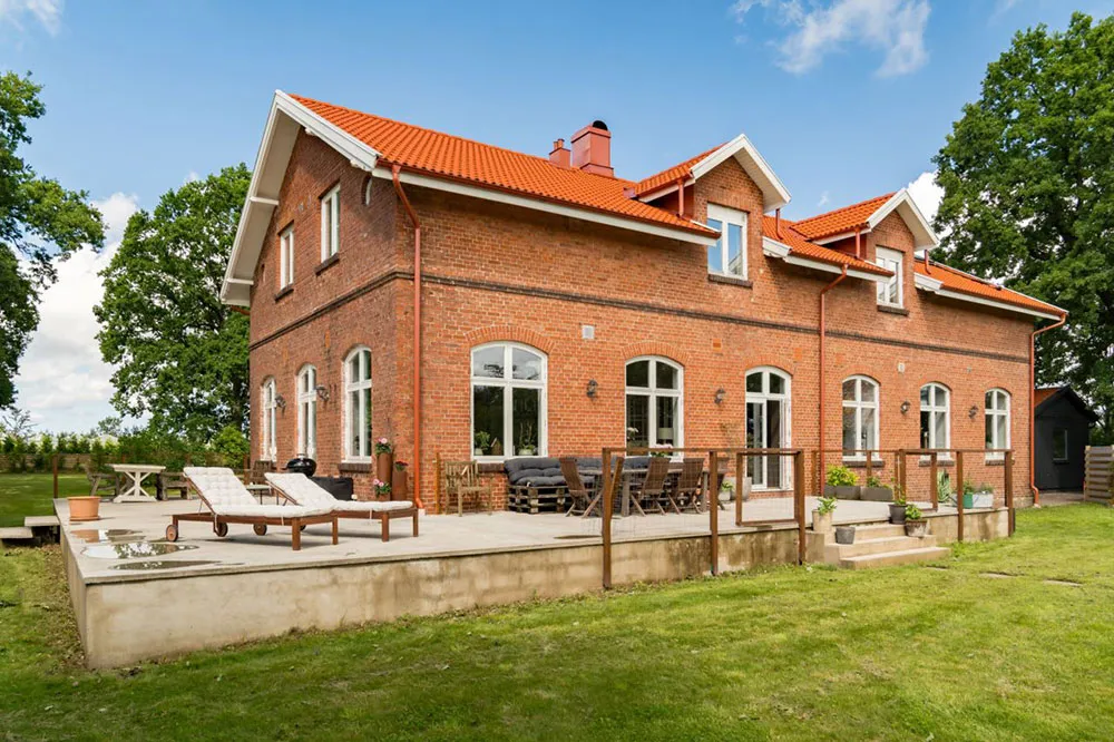 Geräume mit viel Platz und vintage Dekor: Schönes Haus auf dem ehemaligen Schulgelände - Gallery image 2