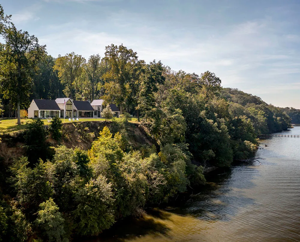 Sérénité élégante au cœur de paysages magnifiques sur le lac : maison aux États-Unis - Gallery image 2