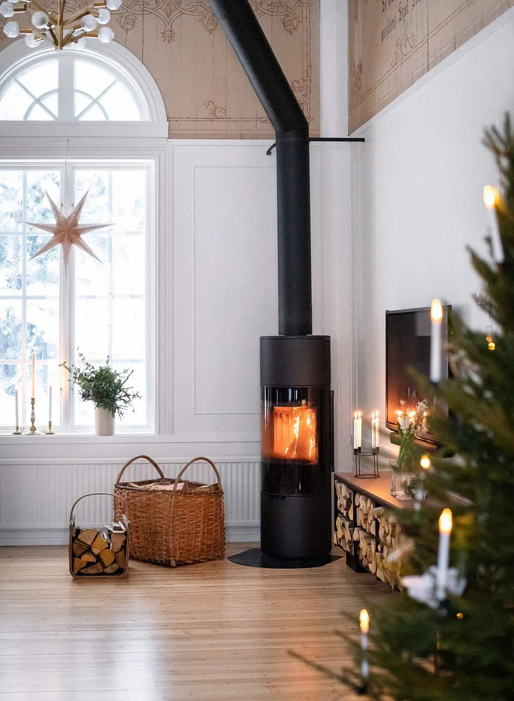 Winterzauber in ehemaliger Kirche in Schweden - Gallery image 4