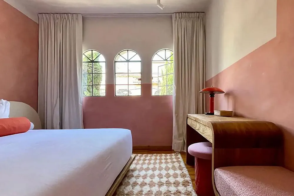 Deep Blue and Other Amazing Colors in the Design of a Historical House in Mexico - Gallery image 15