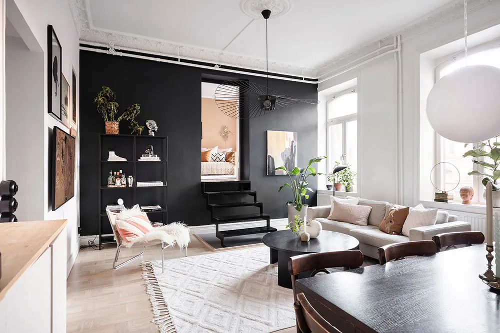 Необычное пространство и чёрные акценты: стильная квартира в Гётеборге - Gallery image 10