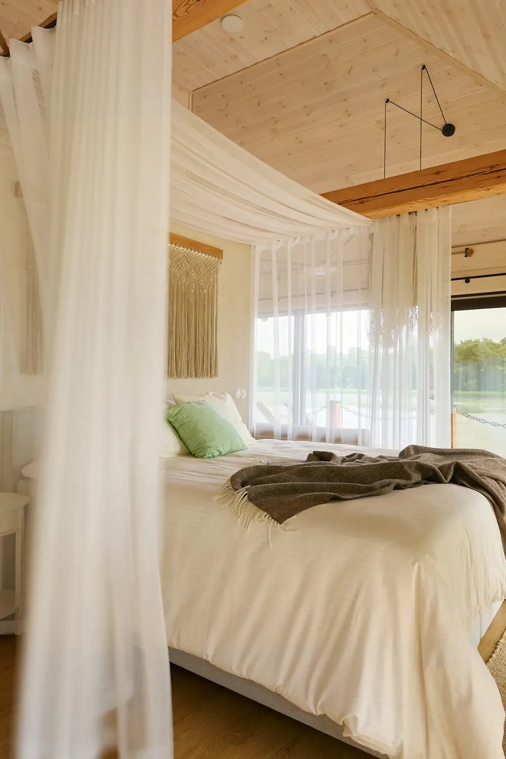 Cozy Wooden Cabin by the River in Estonia - 10