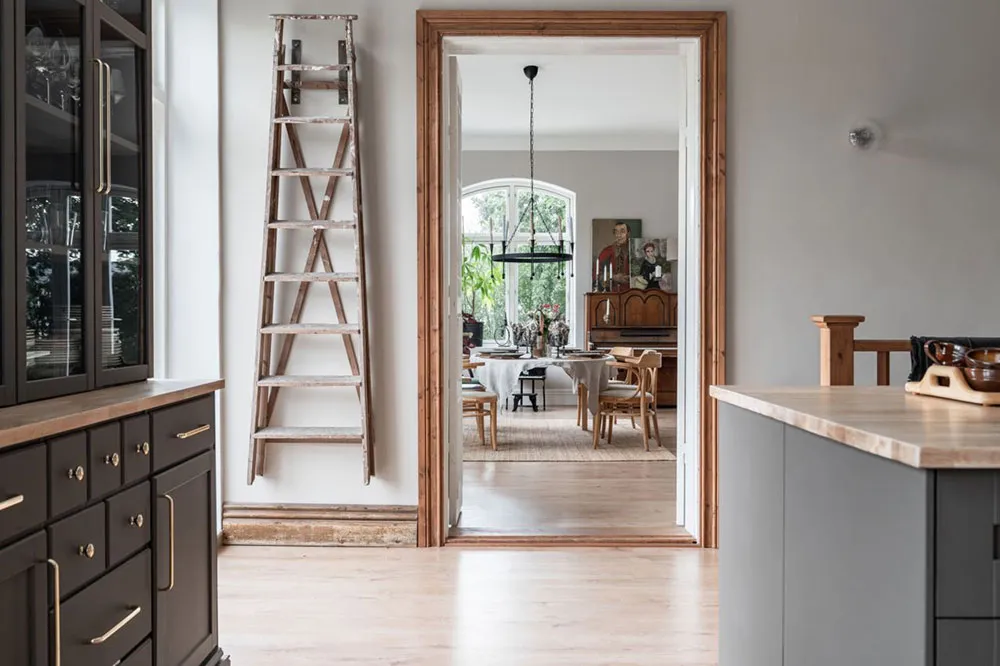 Geräume mit viel Platz und vintage Dekor: Schönes Haus auf dem ehemaligen Schulgelände - Gallery image 7