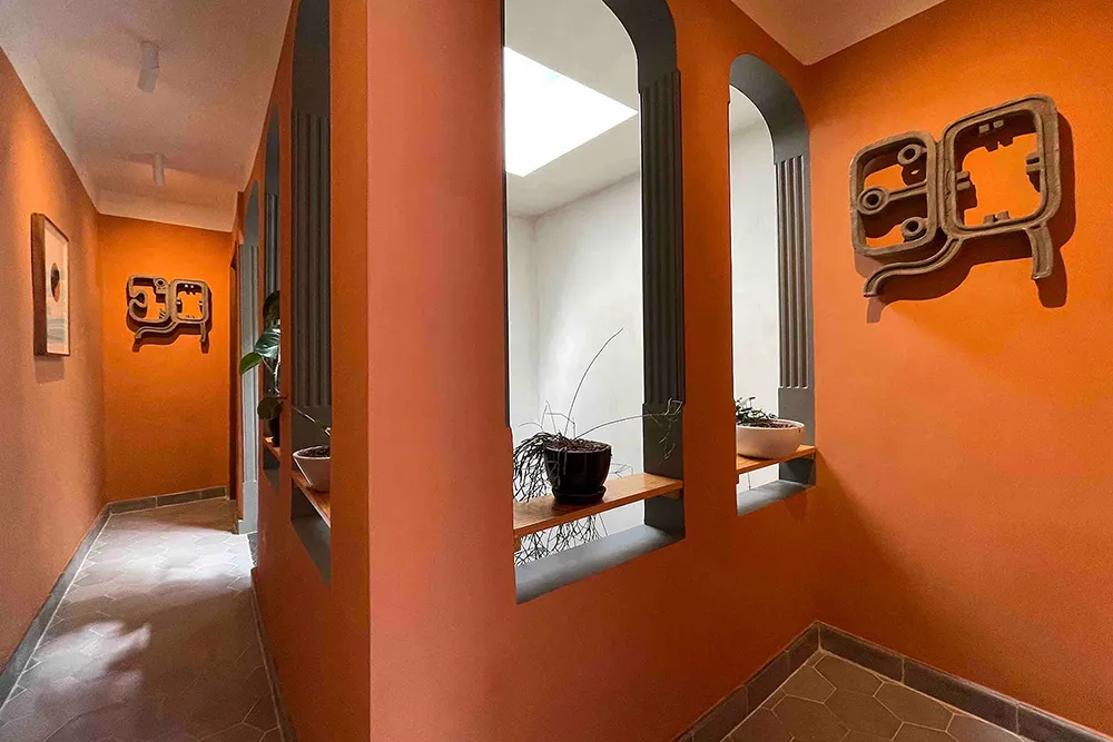 Deep Blue and Other Amazing Colors in the Design of a Historical House in Mexico - Gallery image 12