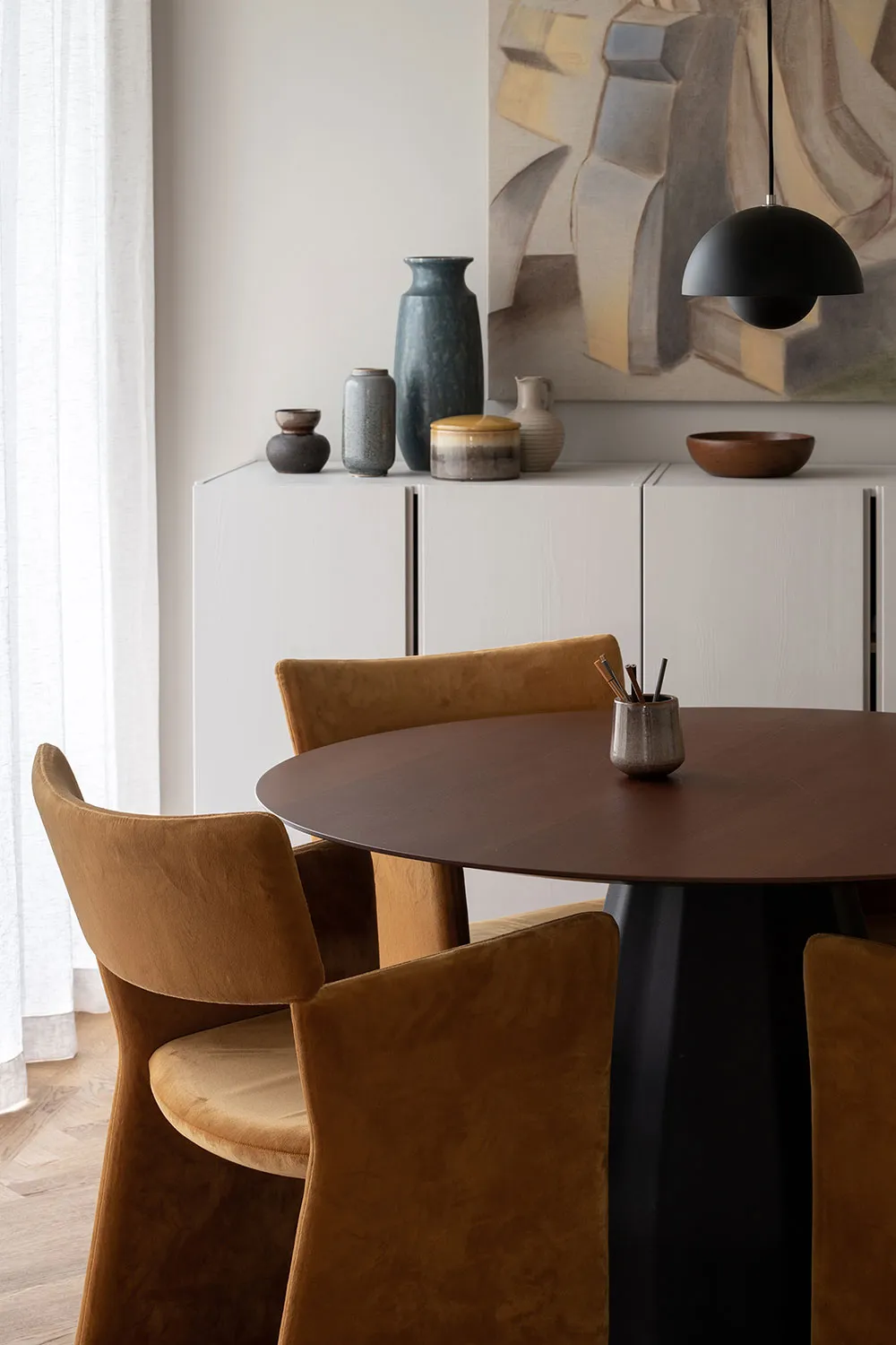 Архитектура в стиле 60-х и тёплые современные интерьеры: дом дизайнера в Швеции - Gallery image 5